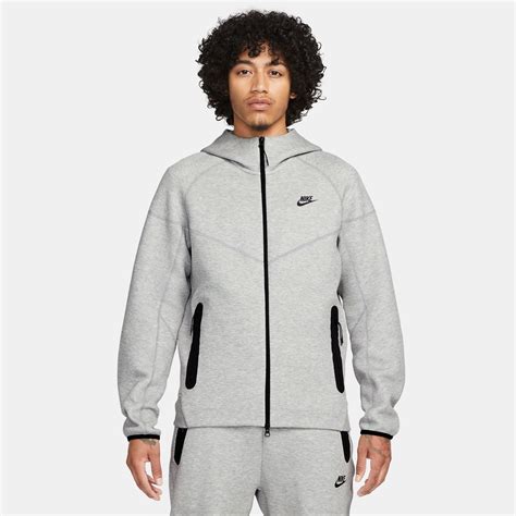 sports direct nike tech fleece